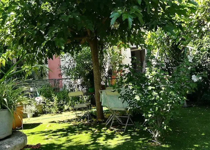 Bed & Breakfast Ecole Des Grands